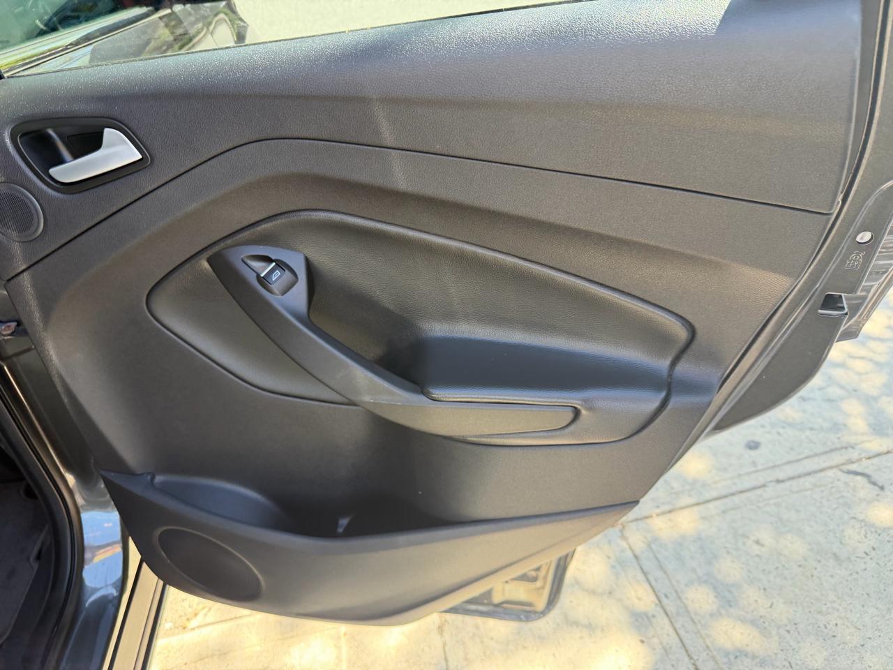 Ford Escape Titanium 4WD 2018