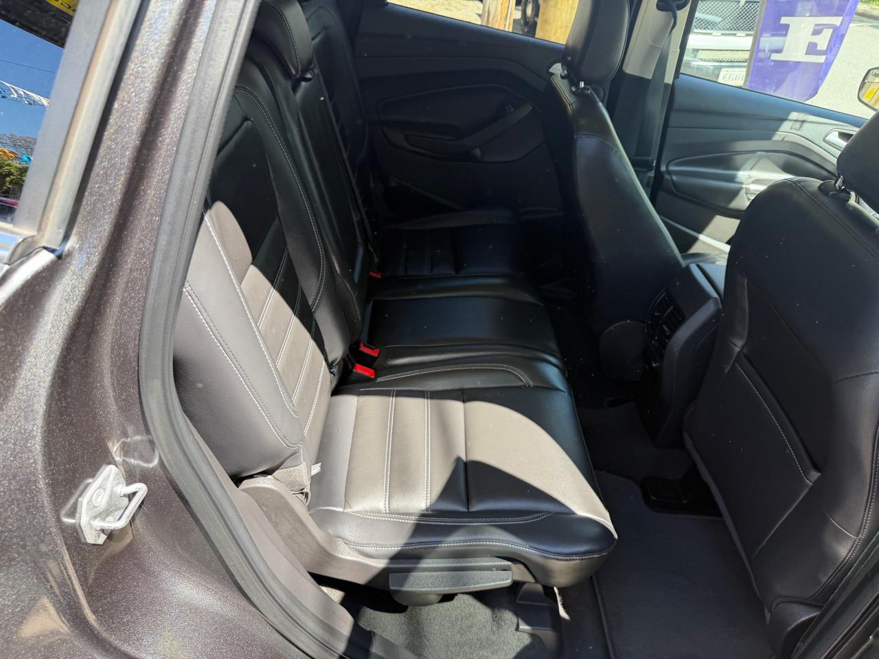 Ford Escape Titanium 4WD 2018