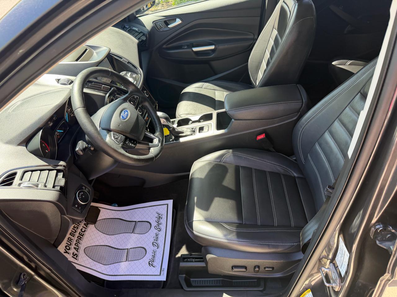 Ford Escape Titanium 4WD 2018