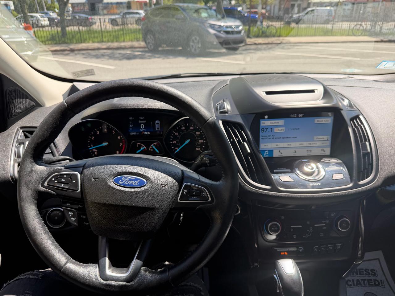 Ford Escape Titanium 4WD 2018