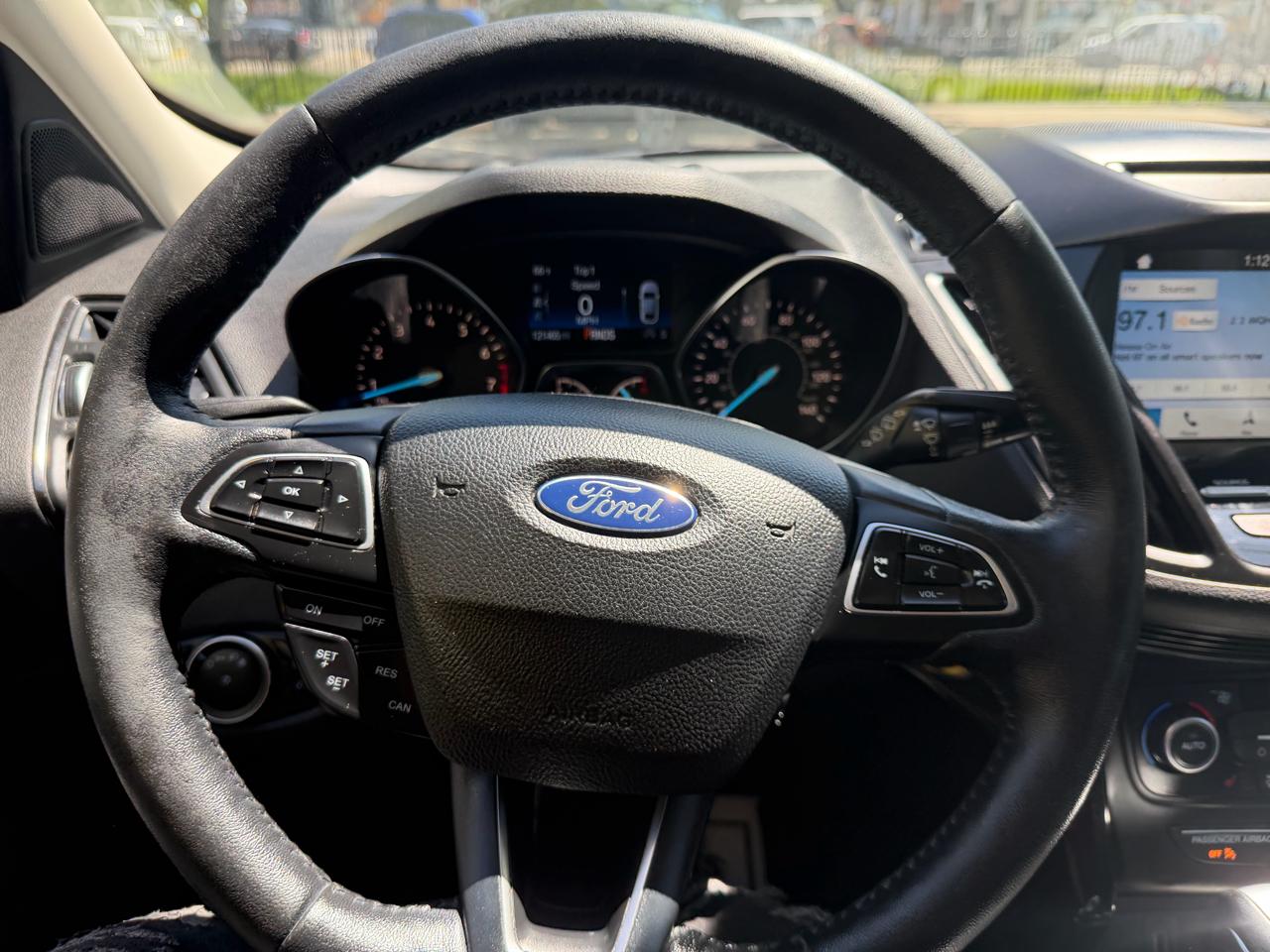 Ford Escape Titanium 4WD 2018