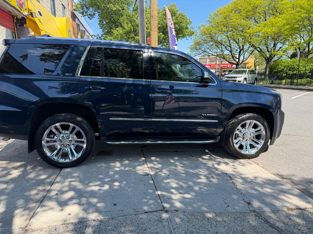 GMC Yukon SLT 4WD 2017