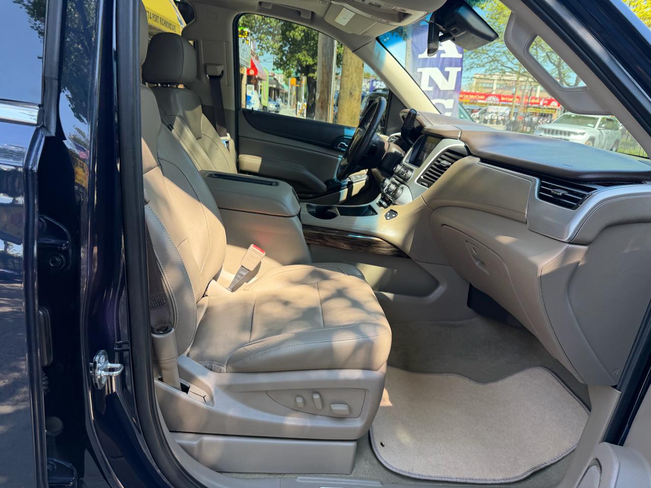 GMC Yukon SLT 4WD 2017