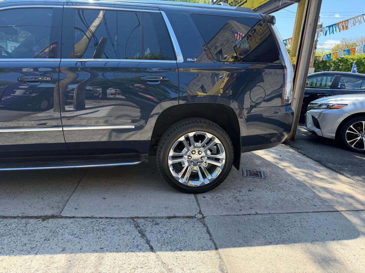 GMC Yukon SLT 4WD 2017
