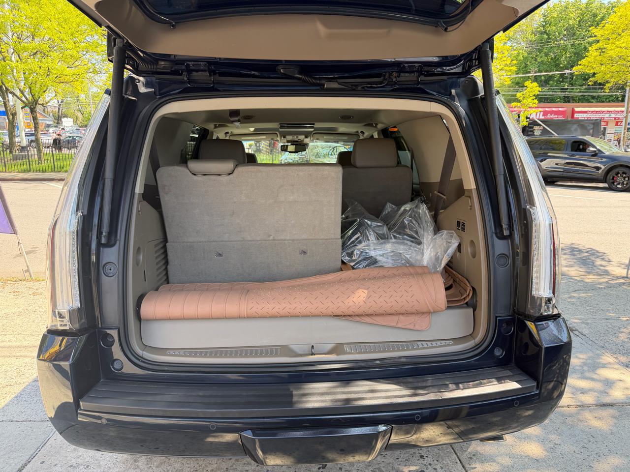 GMC Yukon SLT 4WD 2017