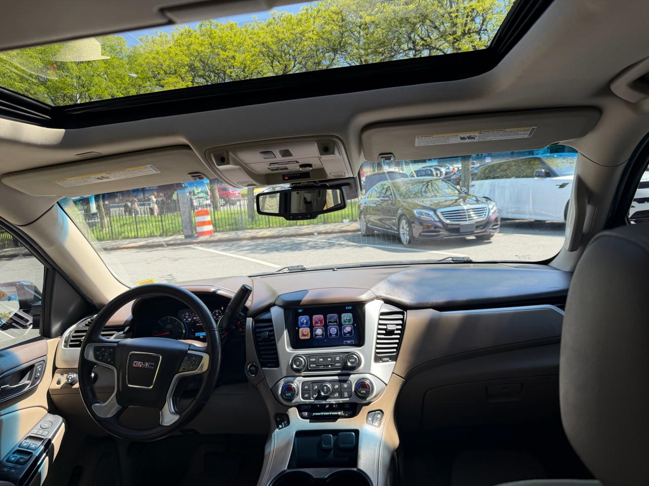 GMC Yukon SLT 4WD 2017