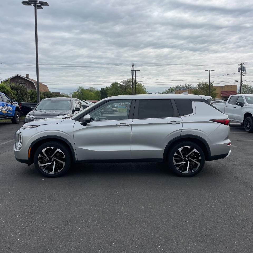 Mitsubishi Outlander SE 4WD 2022