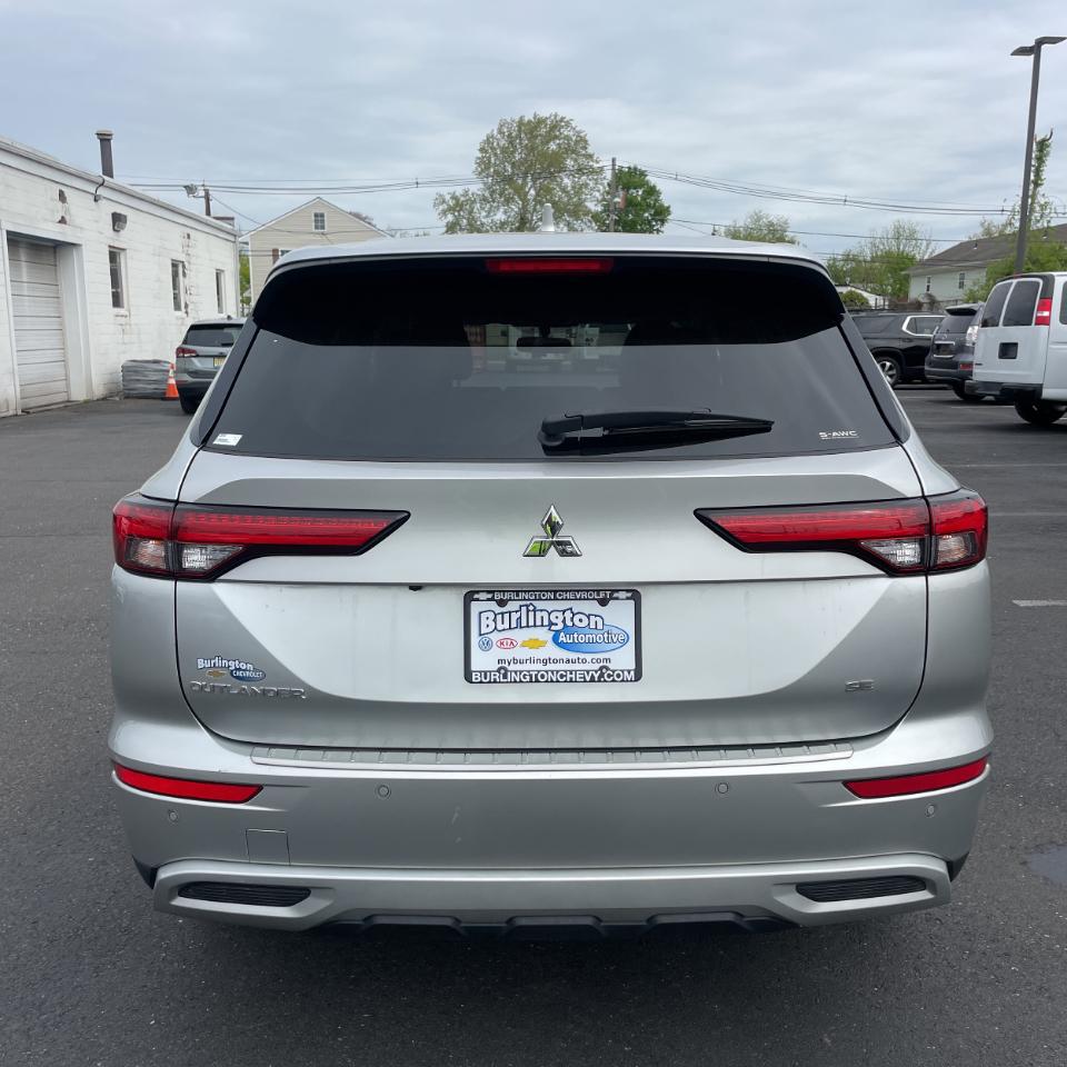 Mitsubishi Outlander SE 4WD 2022