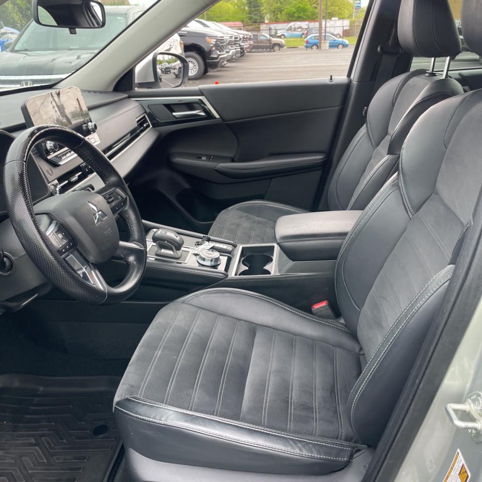 Mitsubishi Outlander SE 4WD 2022