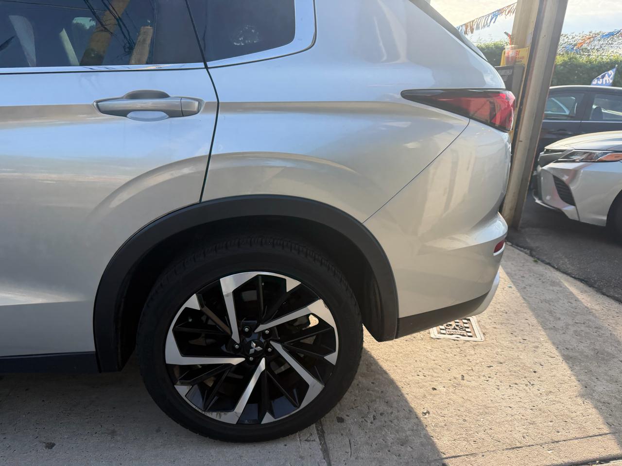 Mitsubishi Outlander SE 4WD 2022
