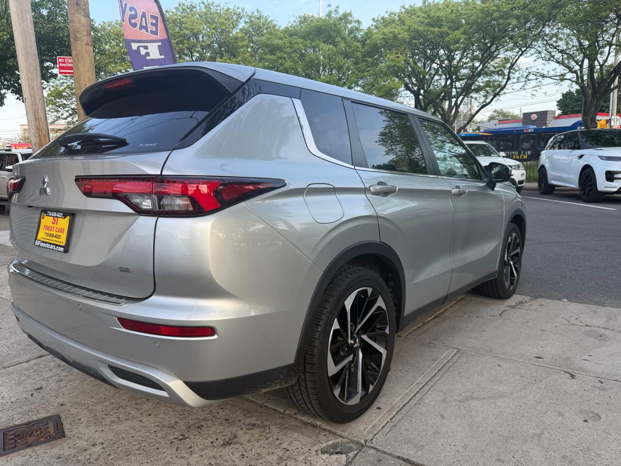 Mitsubishi Outlander SE 4WD 2022