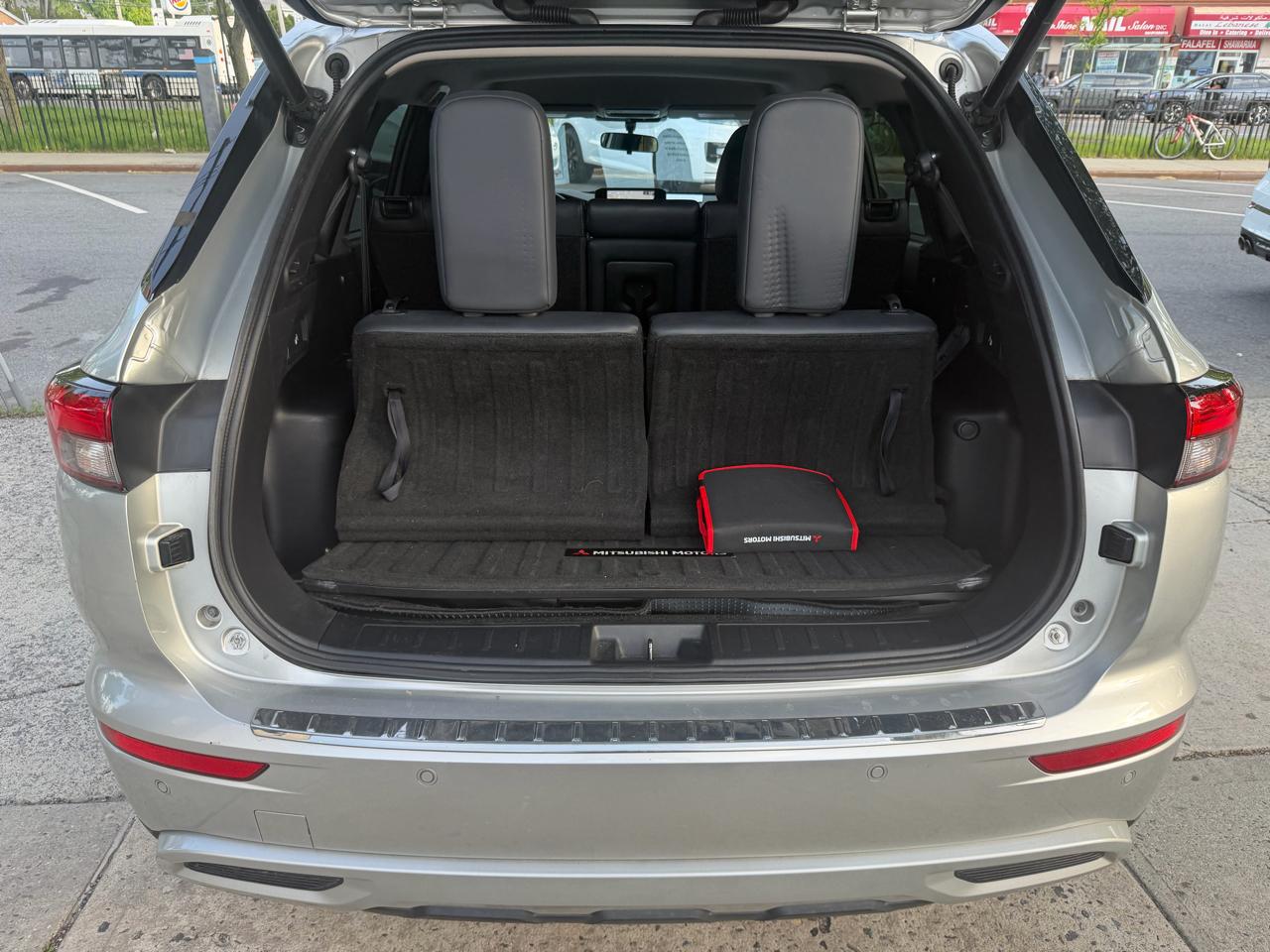 Mitsubishi Outlander SE 4WD 2022
