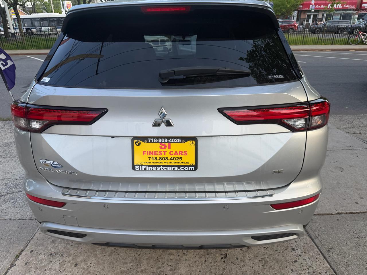 Mitsubishi Outlander SE 4WD 2022