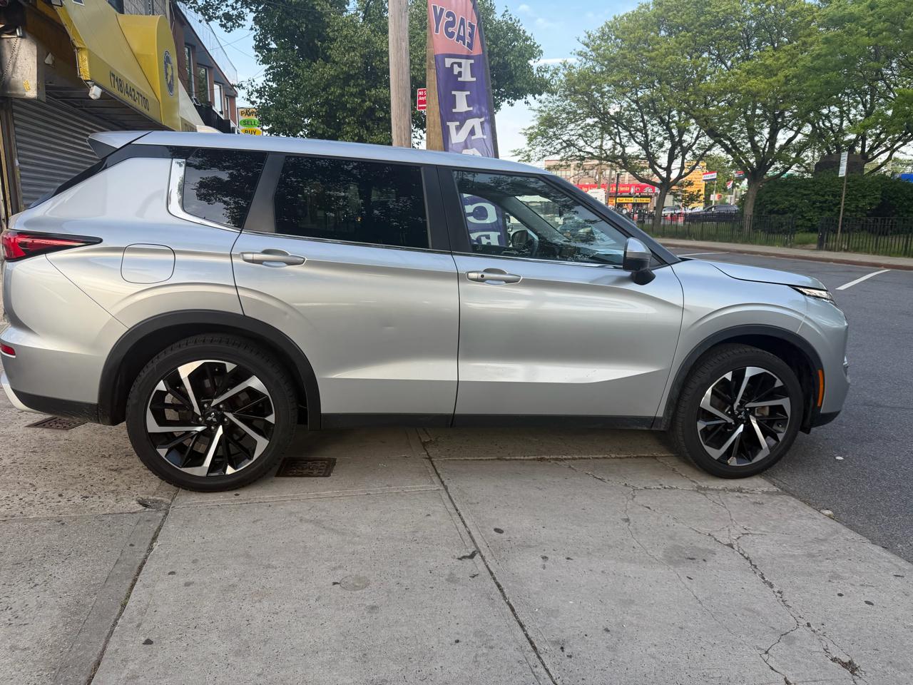 Mitsubishi Outlander SE 4WD 2022