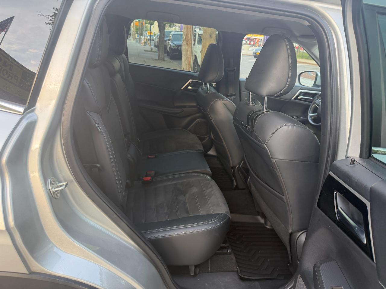 Mitsubishi Outlander SE 4WD 2022