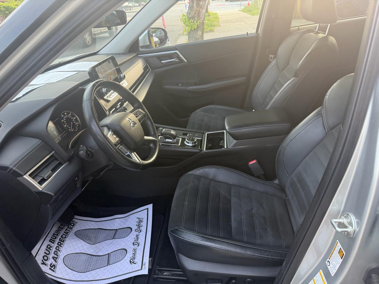 Mitsubishi Outlander SE 4WD 2022