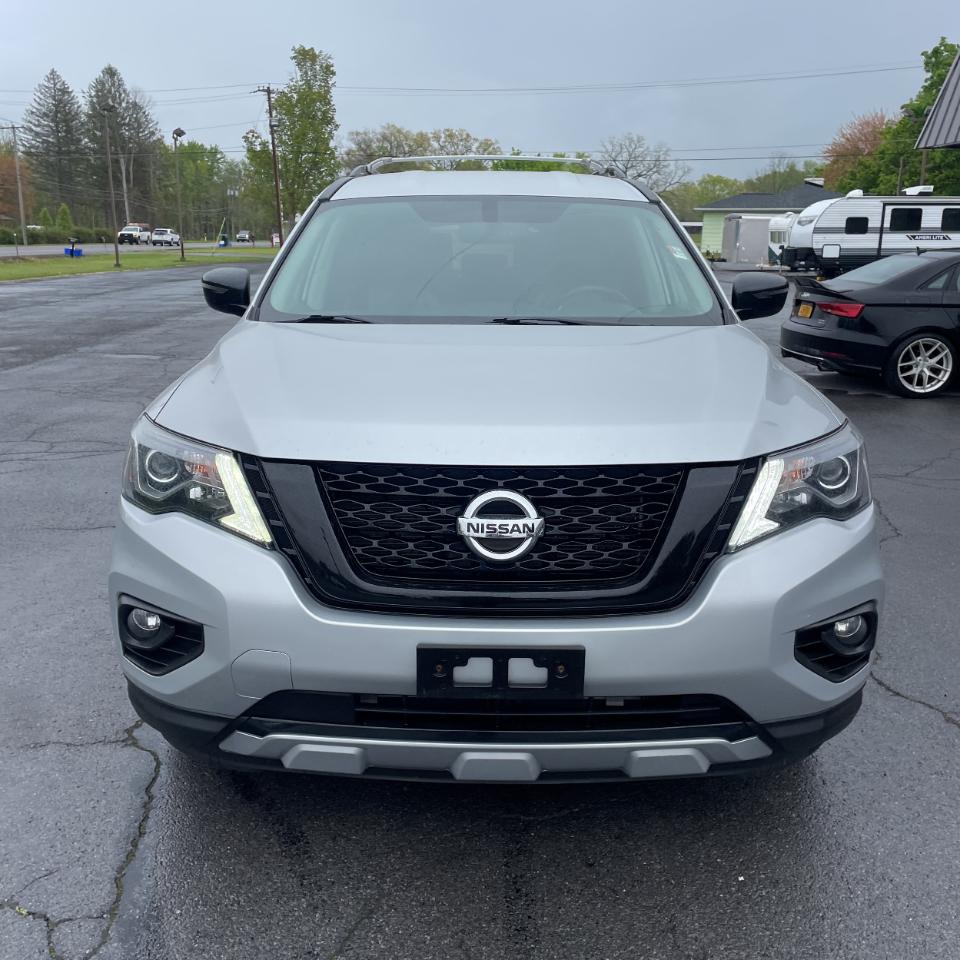 Nissan Pathfinder SV 4WD 2020