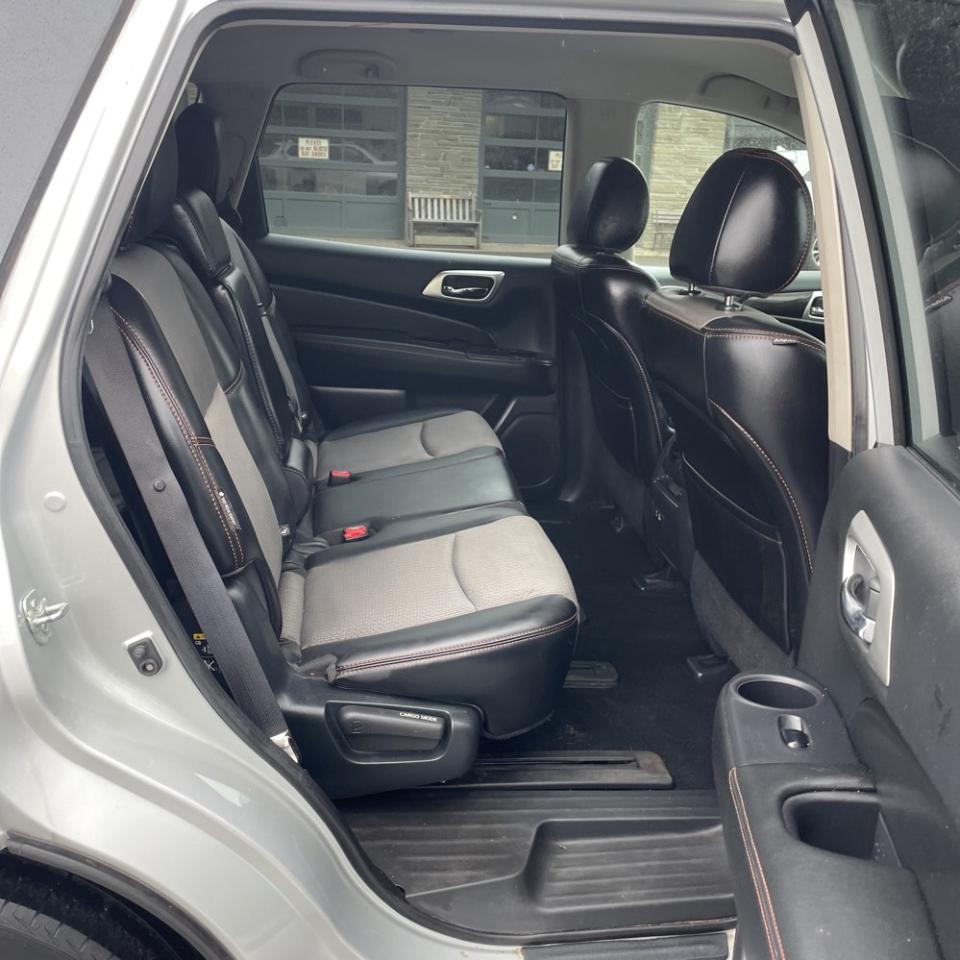 Nissan Pathfinder SV 4WD 2020
