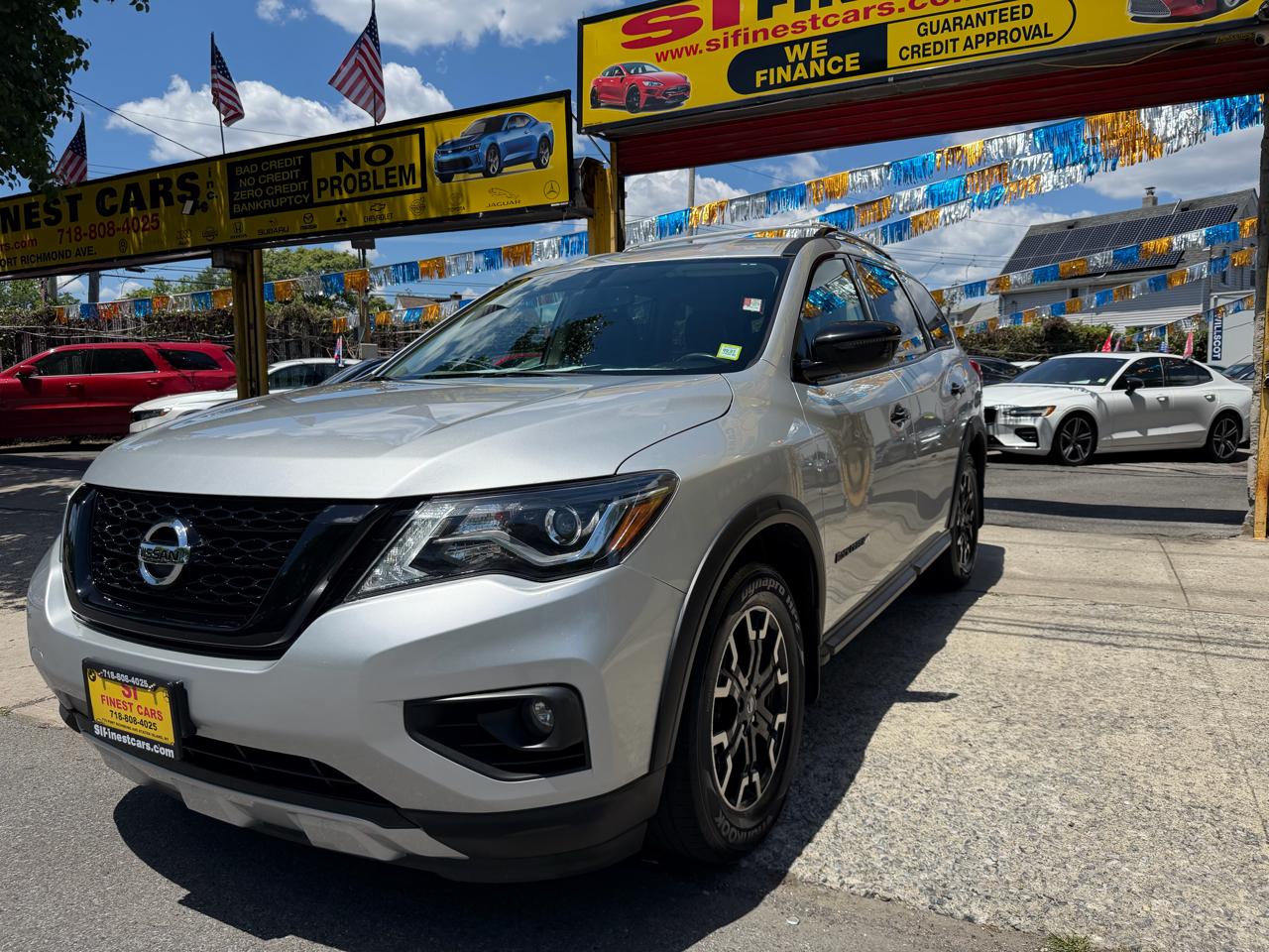 Nissan Pathfinder SV 4WD 2020