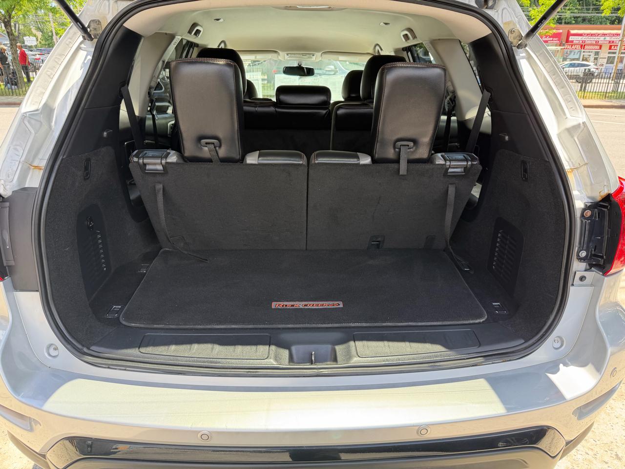 Nissan Pathfinder SV 4WD 2020