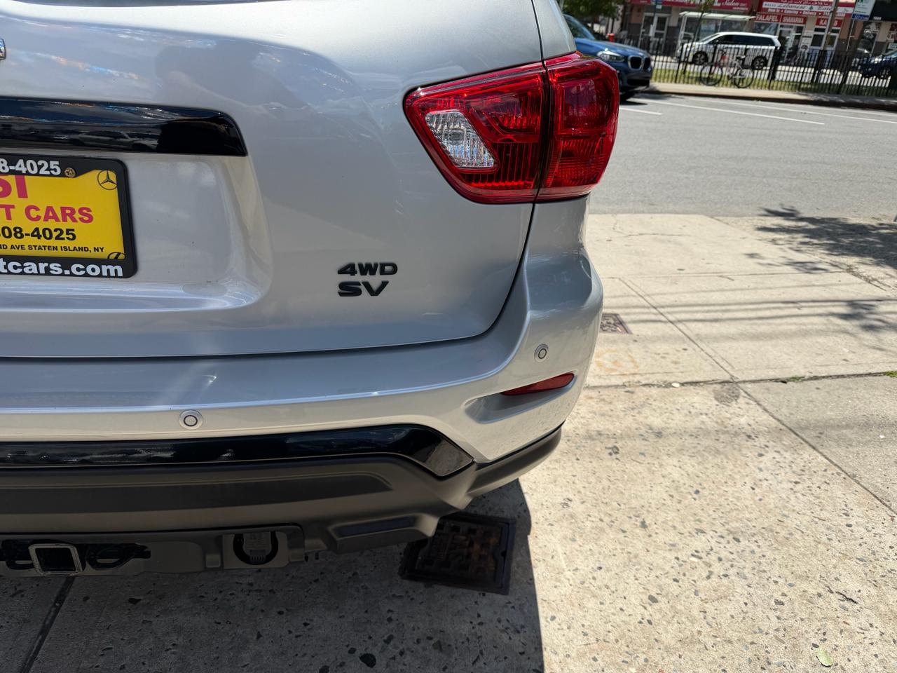 Nissan Pathfinder SV 4WD 2020