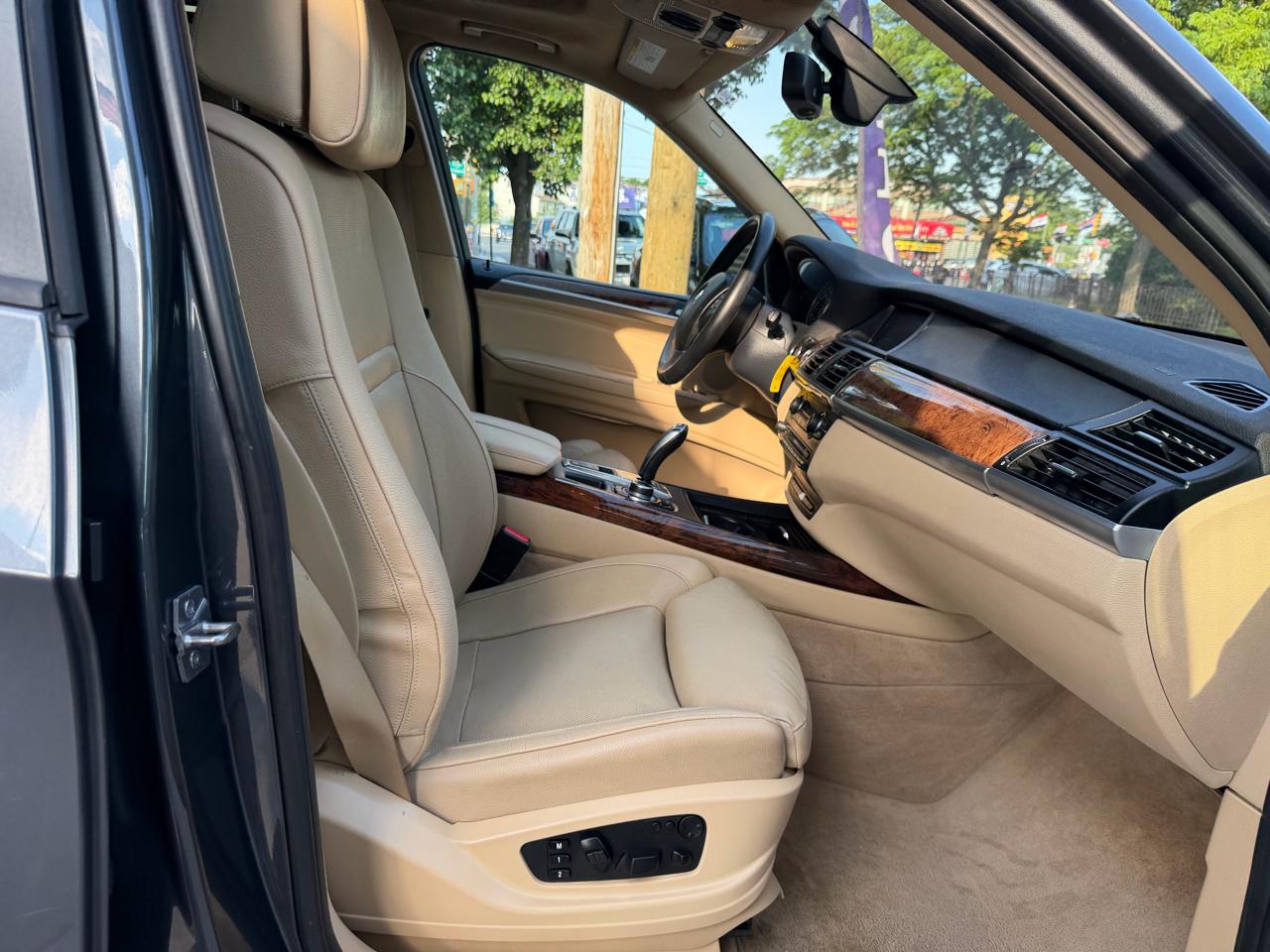 BMW X5 xDrive35i 2012