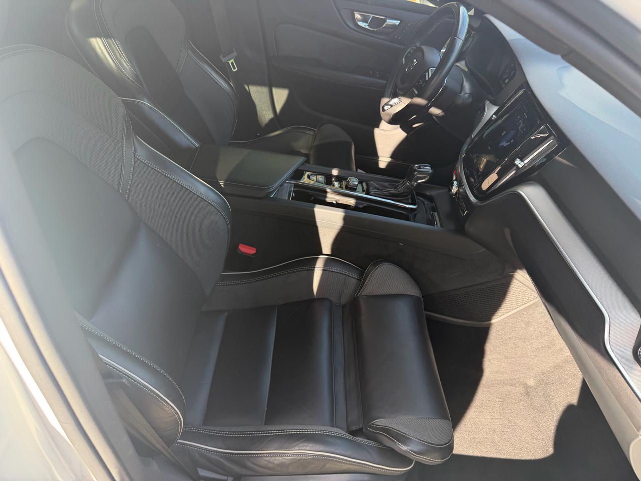 Volvo S60 T6 R-Design AWD 2019