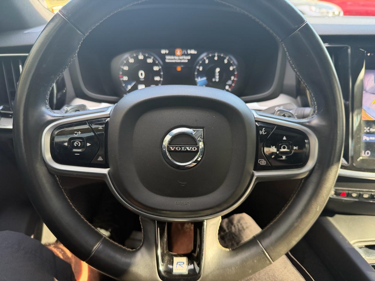 Volvo S60 T6 R-Design AWD 2019
