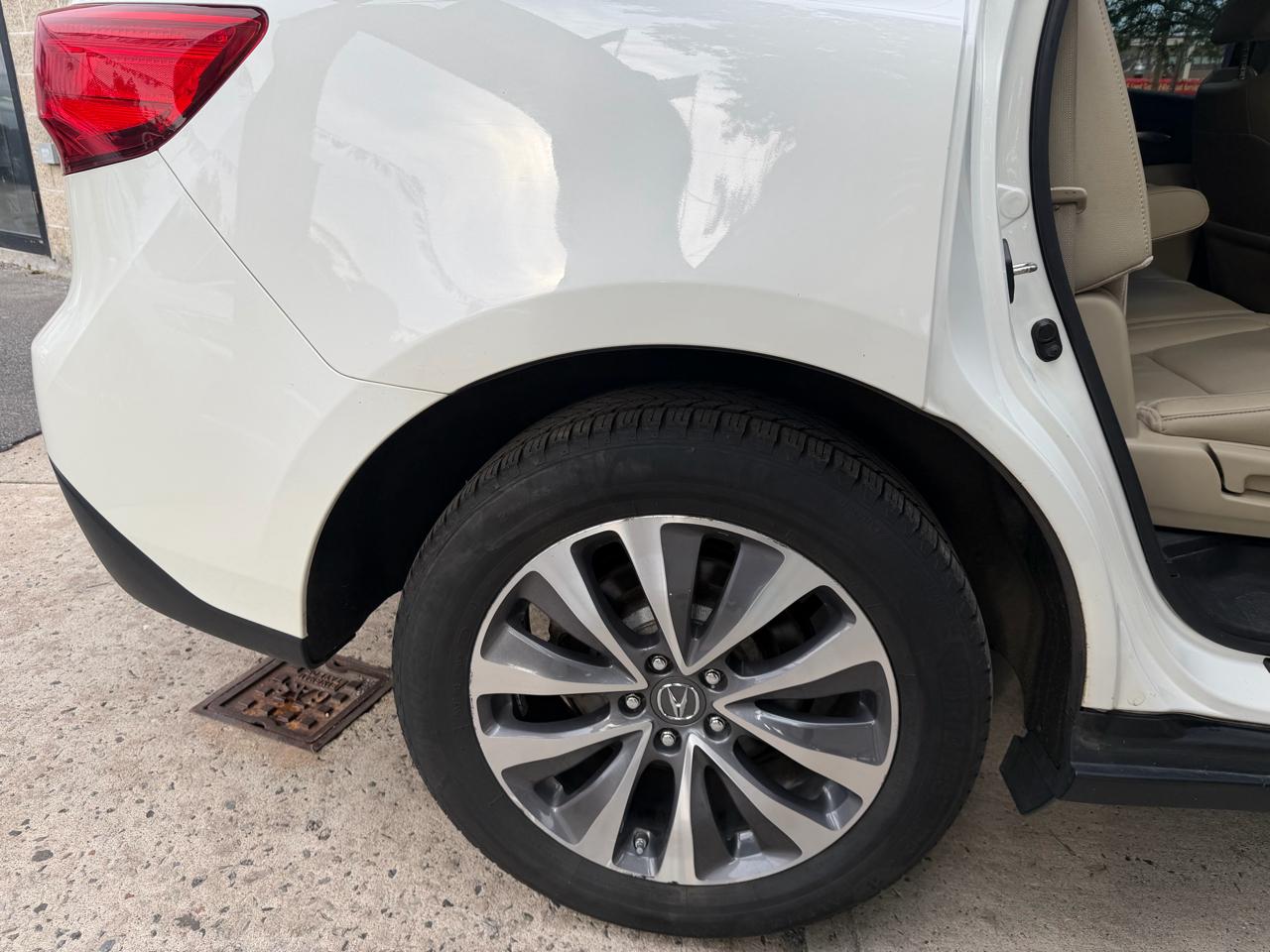 Acura MDX SH-AWD 9-Spd AT w/Tech Package 2016