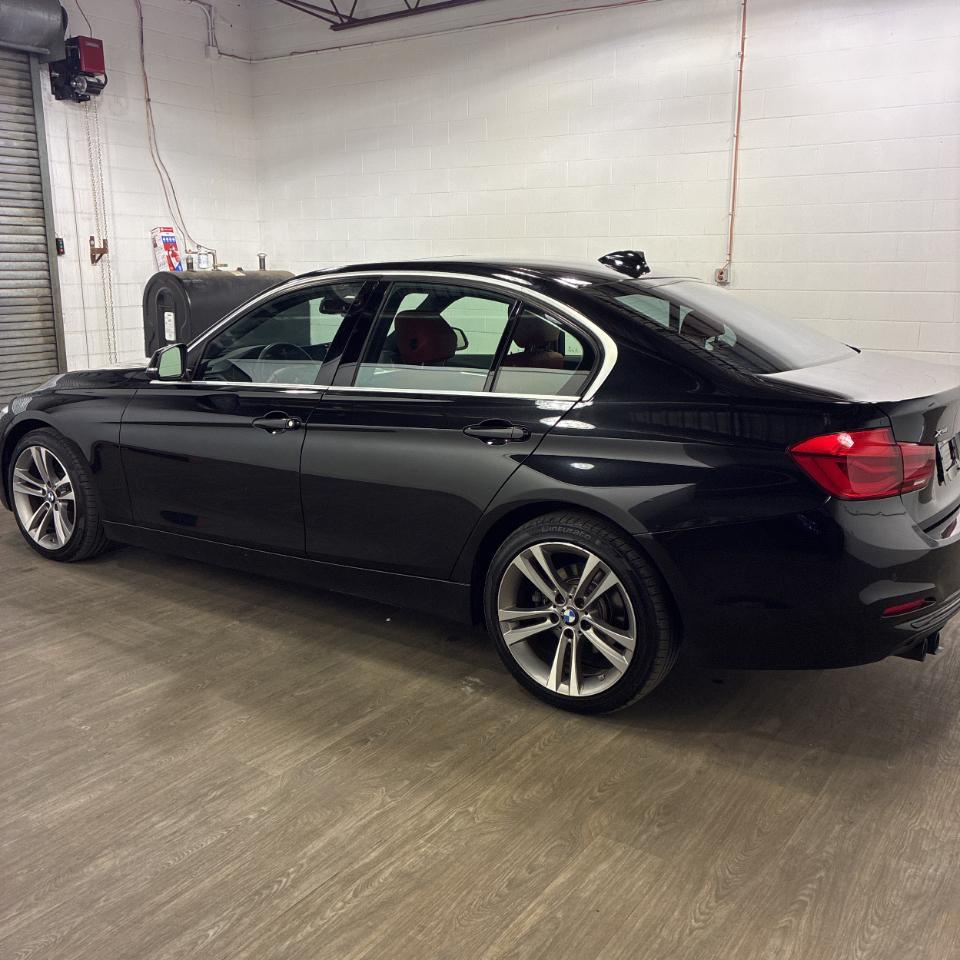 BMW 3-Series 330i xDrive SULEV Sedan 2017