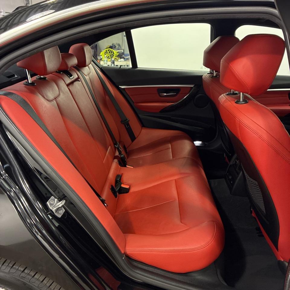 BMW 3-Series 330i xDrive SULEV Sedan 2017