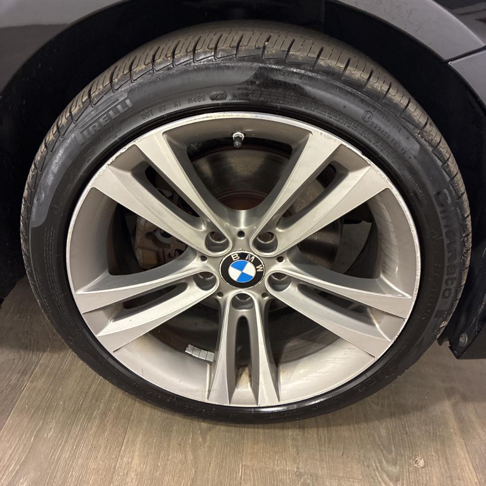 BMW 3-Series 330i xDrive SULEV Sedan 2017