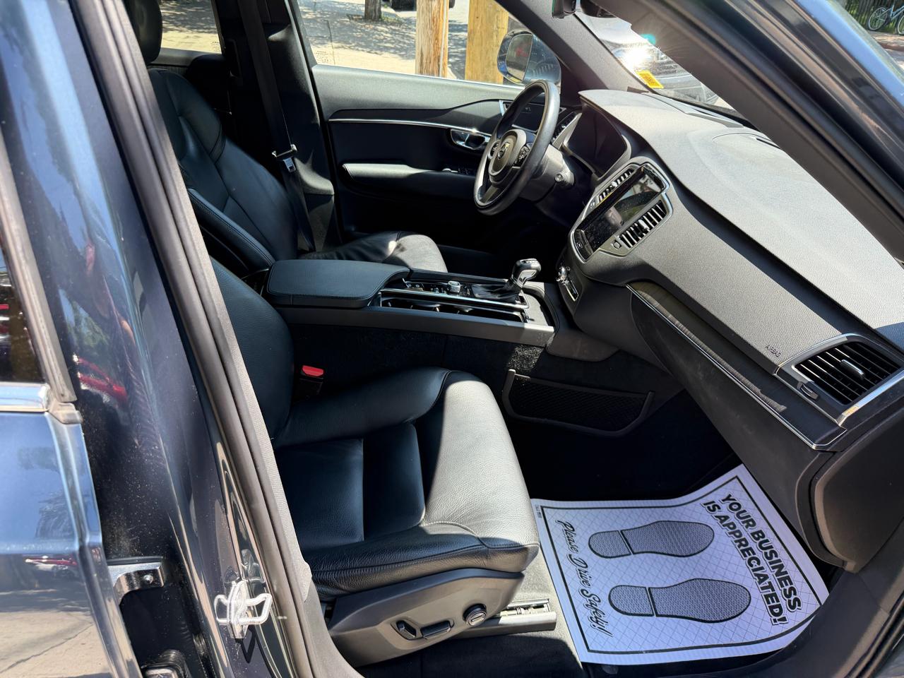 Volvo XC90 T6 Momentum AWD 2020