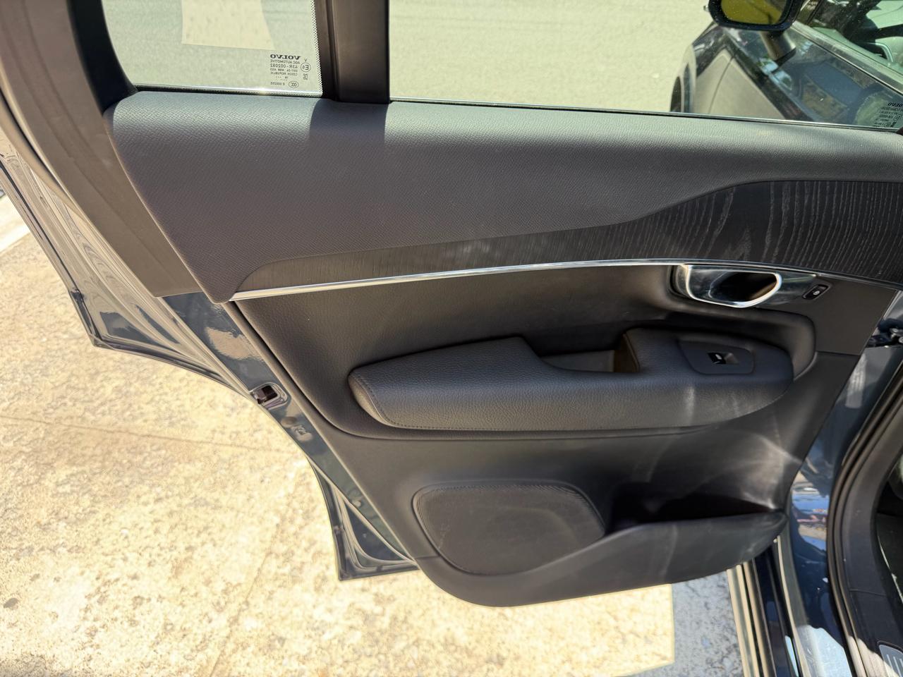 Volvo XC90 T6 Momentum AWD 2020