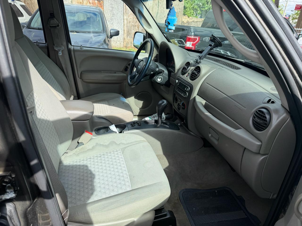 Jeep Liberty Sport 4WD 2005