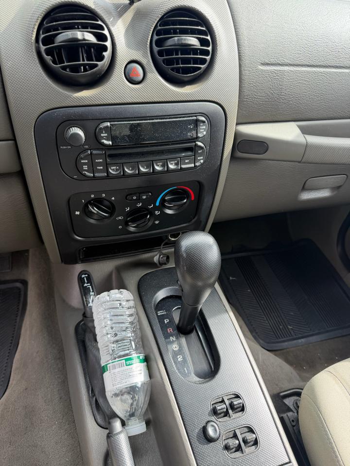 Jeep Liberty Sport 4WD 2005