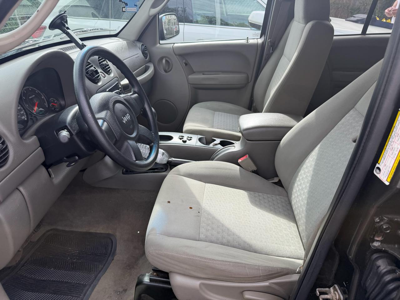 Jeep Liberty Sport 4WD 2005