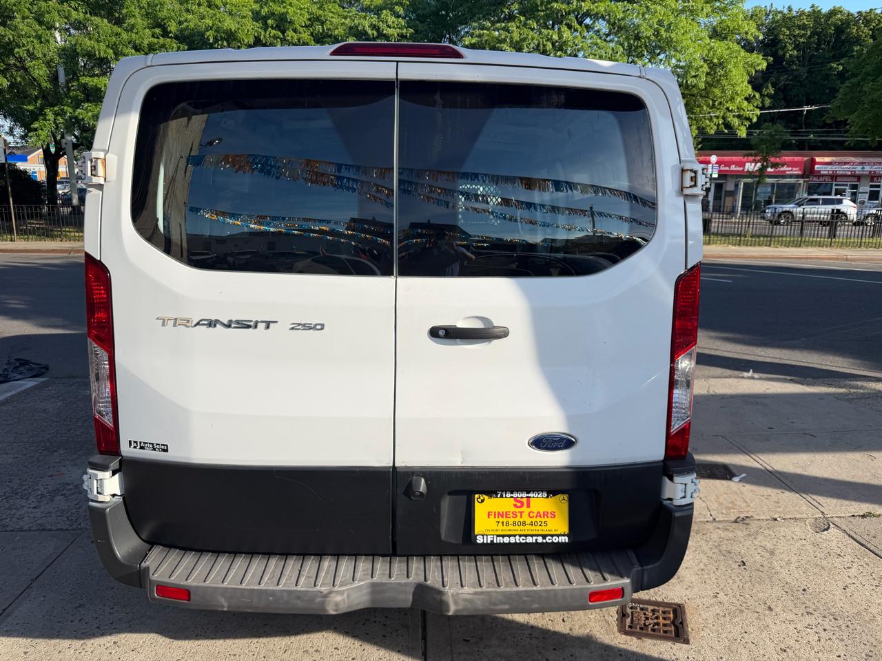 Ford Transit 250 Van Low Roof 60/40 Pass.130-in. WB 2018