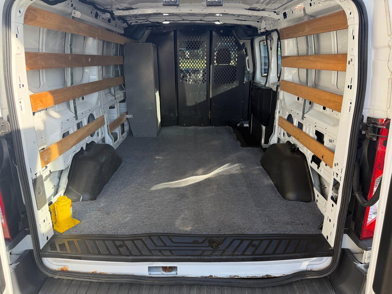 Ford Transit 250 Van Low Roof 60/40 Pass.130-in. WB 2018