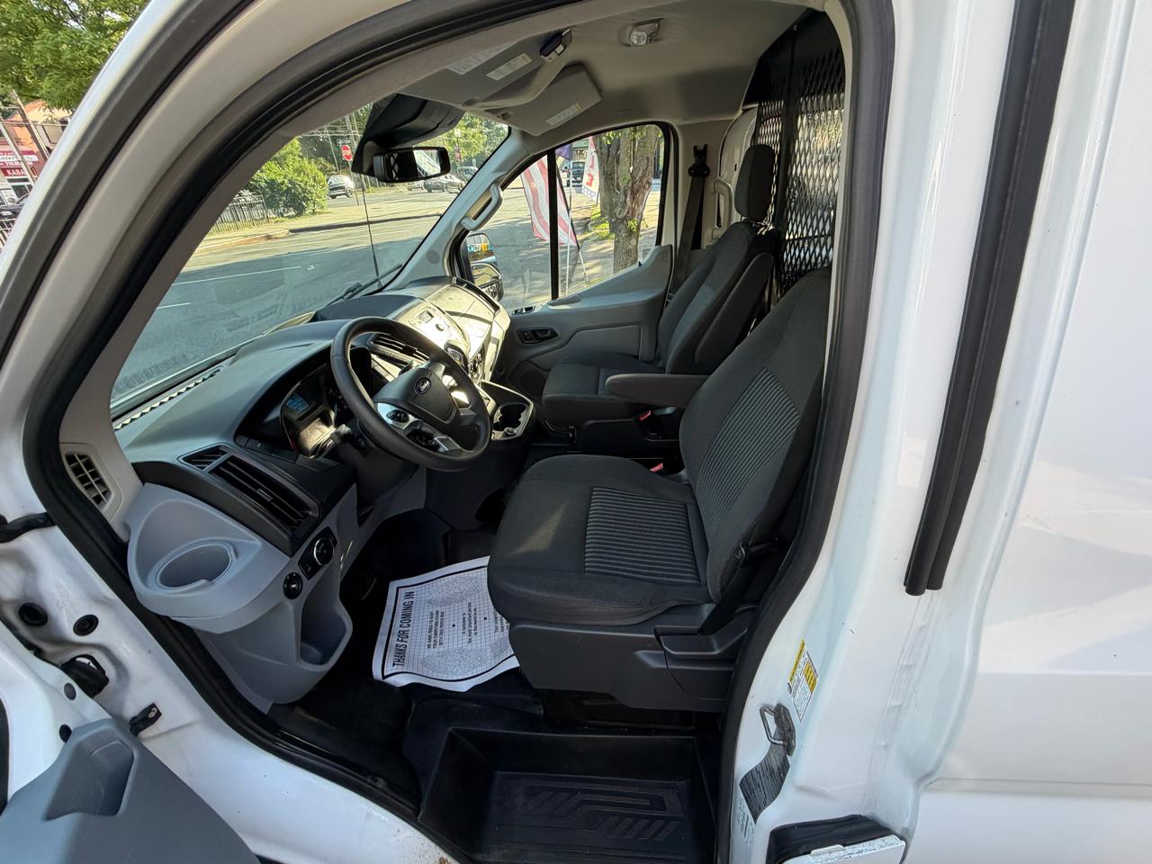 Ford Transit 250 Van Low Roof 60/40 Pass.130-in. WB 2018
