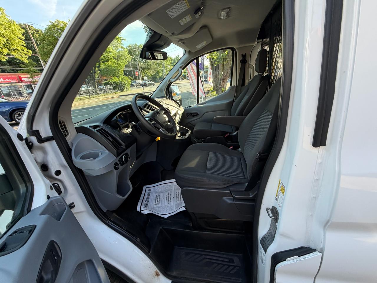 Ford Transit 250 Van Low Roof 60/40 Pass.130-in. WB 2018