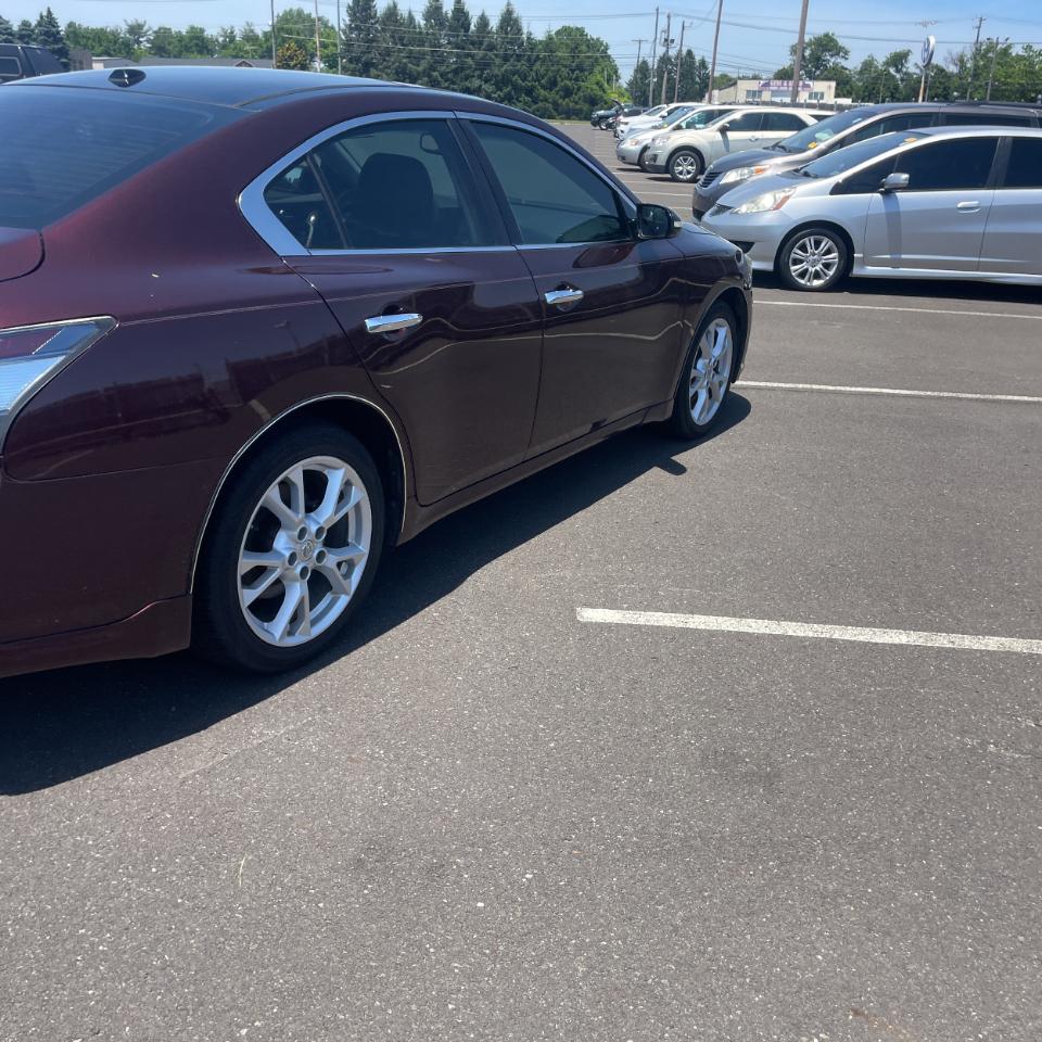 Nissan Maxima SV 2014