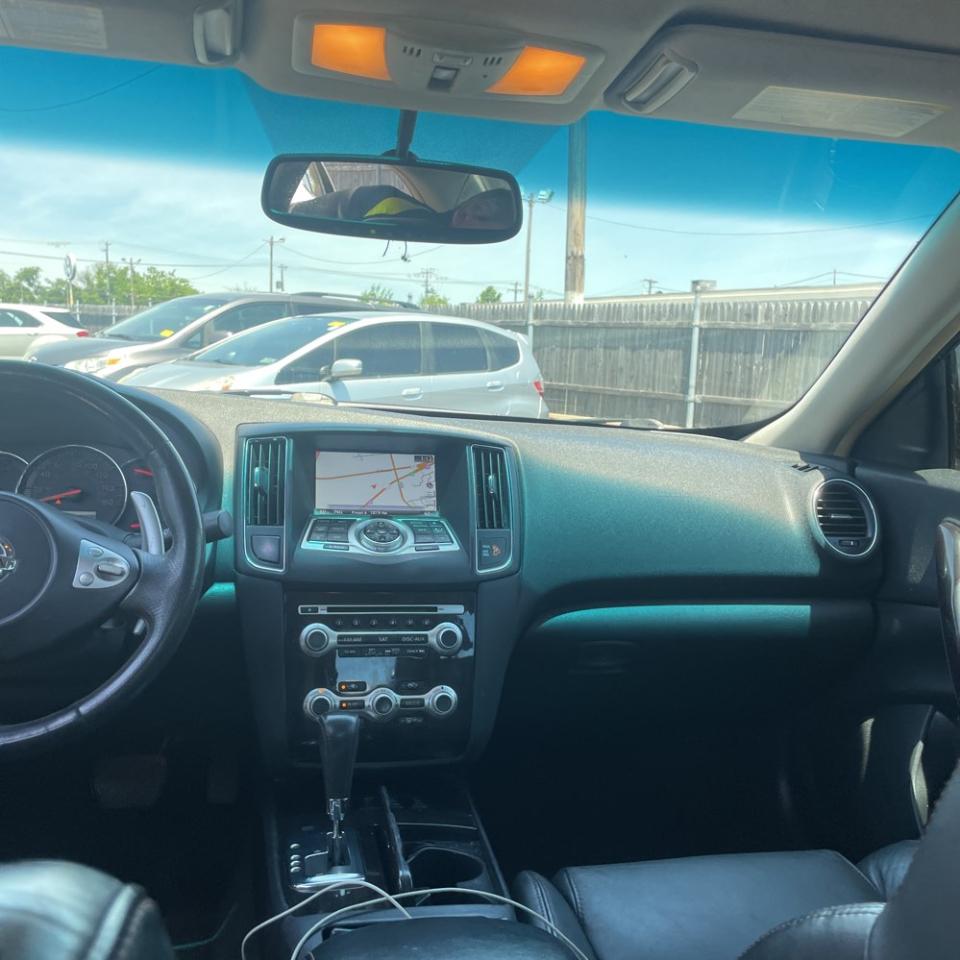 Nissan Maxima SV 2014