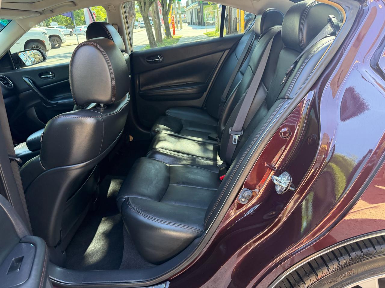 Nissan Maxima SV 2014