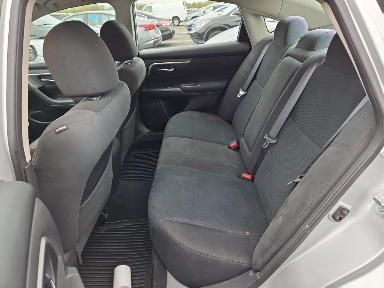 Nissan Altima 2.5 SV 2015