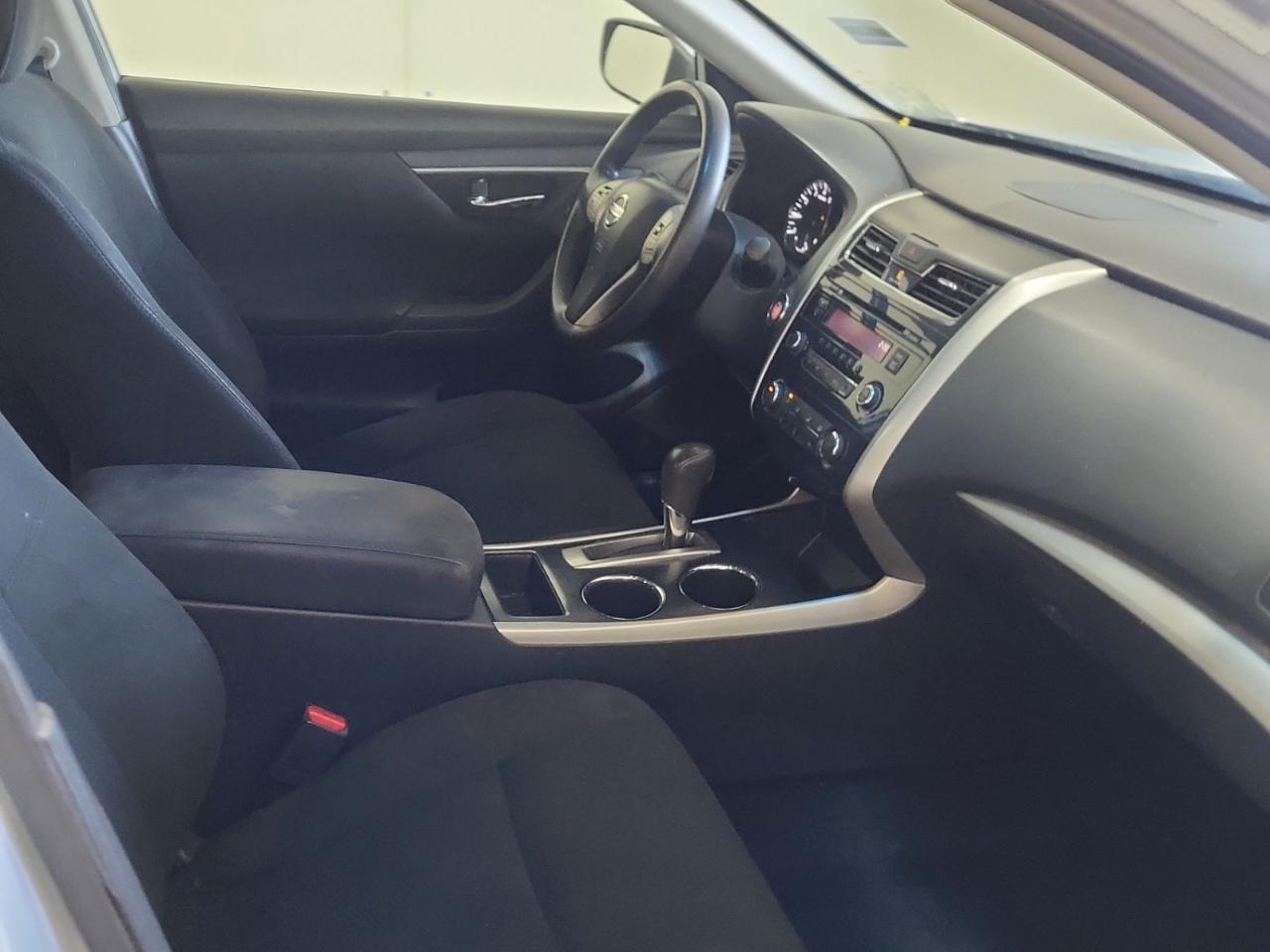 Nissan Altima 2.5 SV 2015