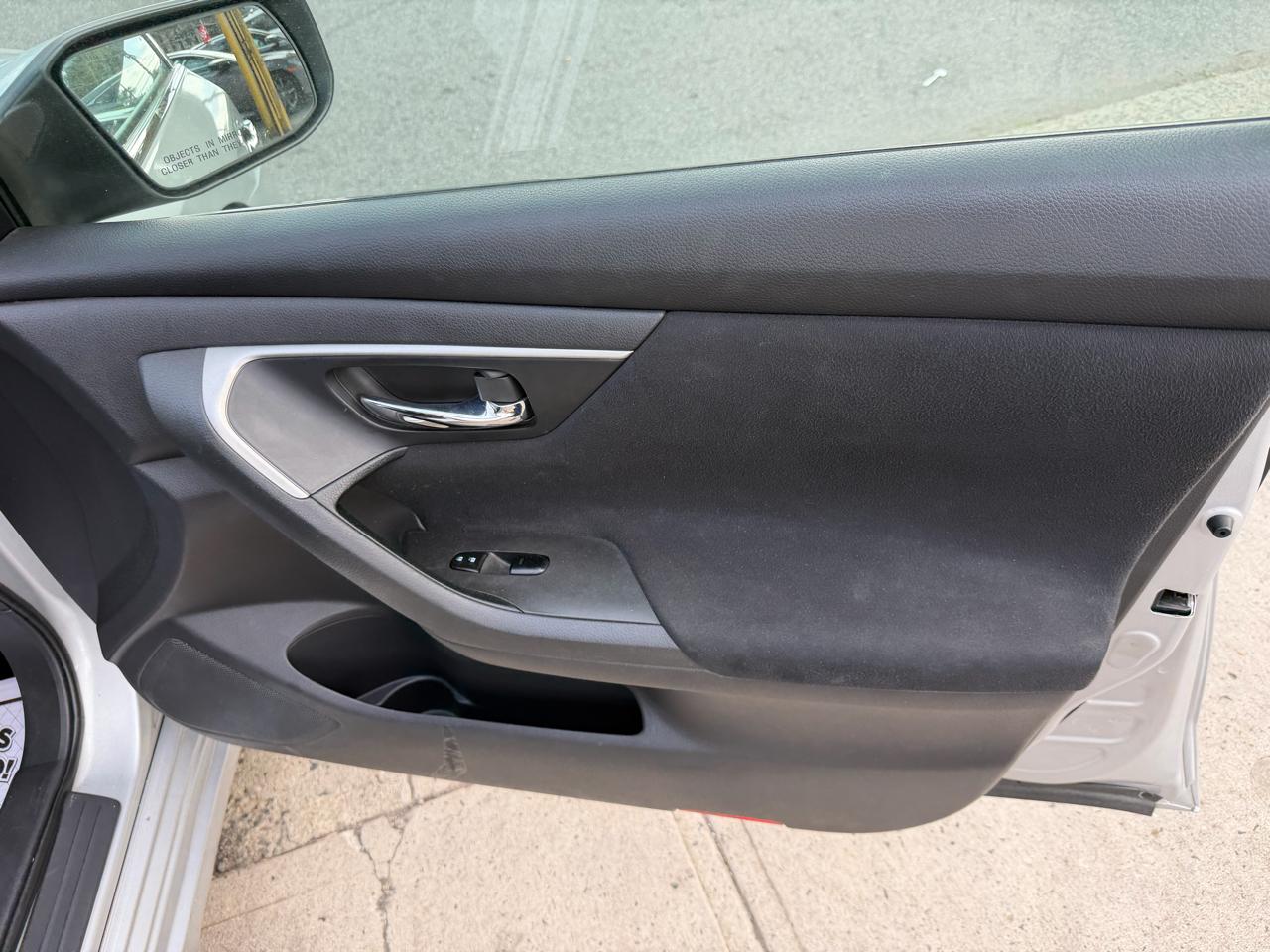 Nissan Altima 2.5 SV 2015