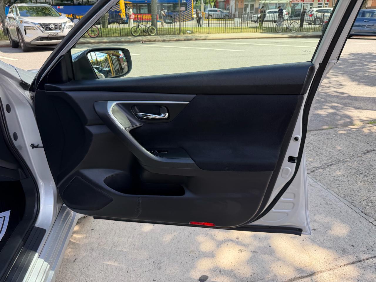 Nissan Altima 2.5 SV 2015