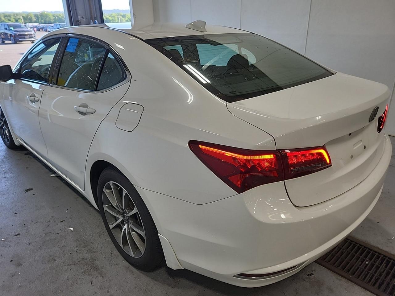 Acura TLX 9-Spd AT w/Technology Package 2017