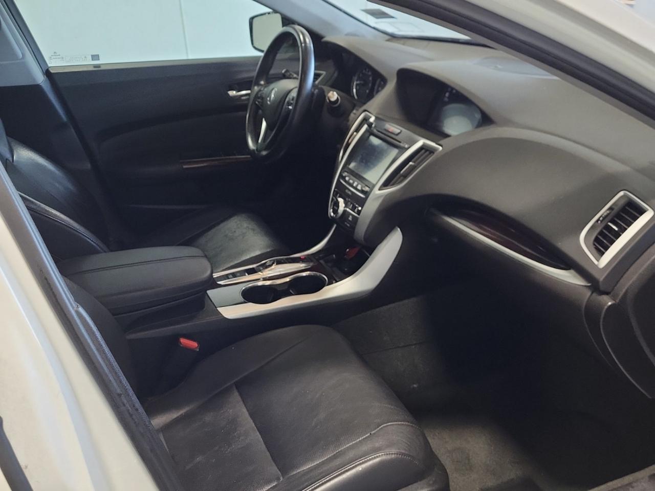 Acura TLX 9-Spd AT w/Technology Package 2017